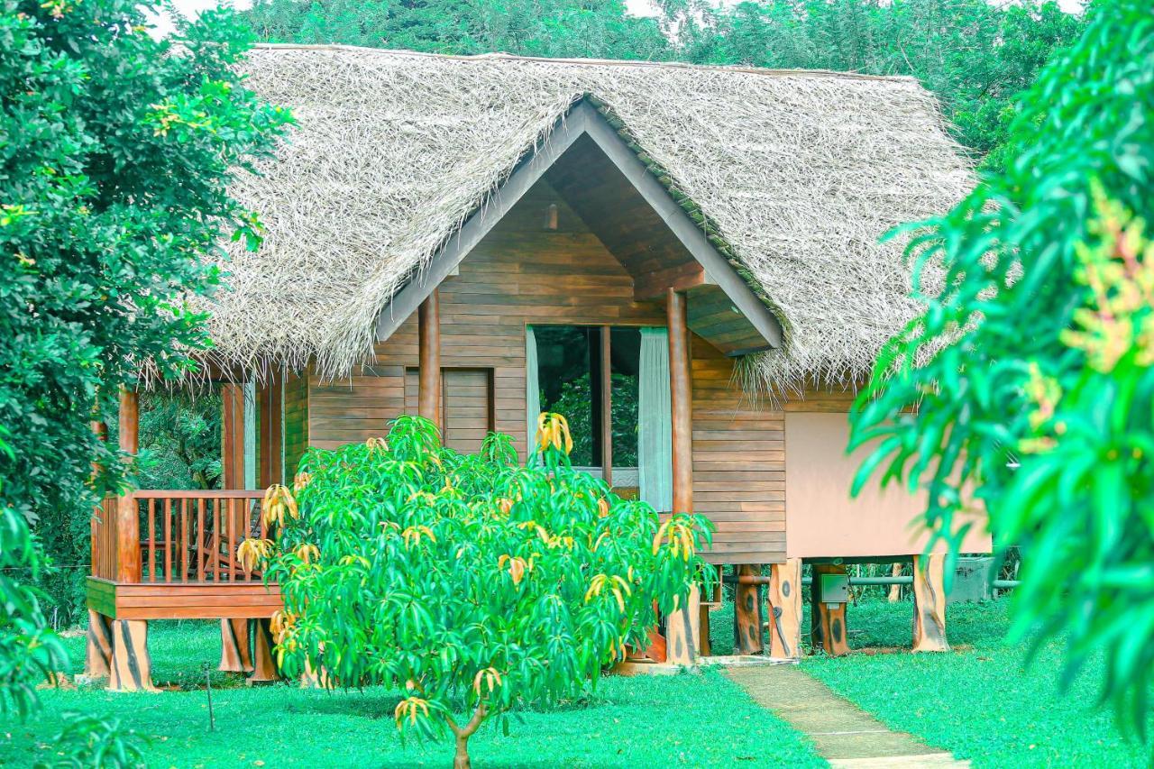 Sigiriya Water Cottage Exteriör bild