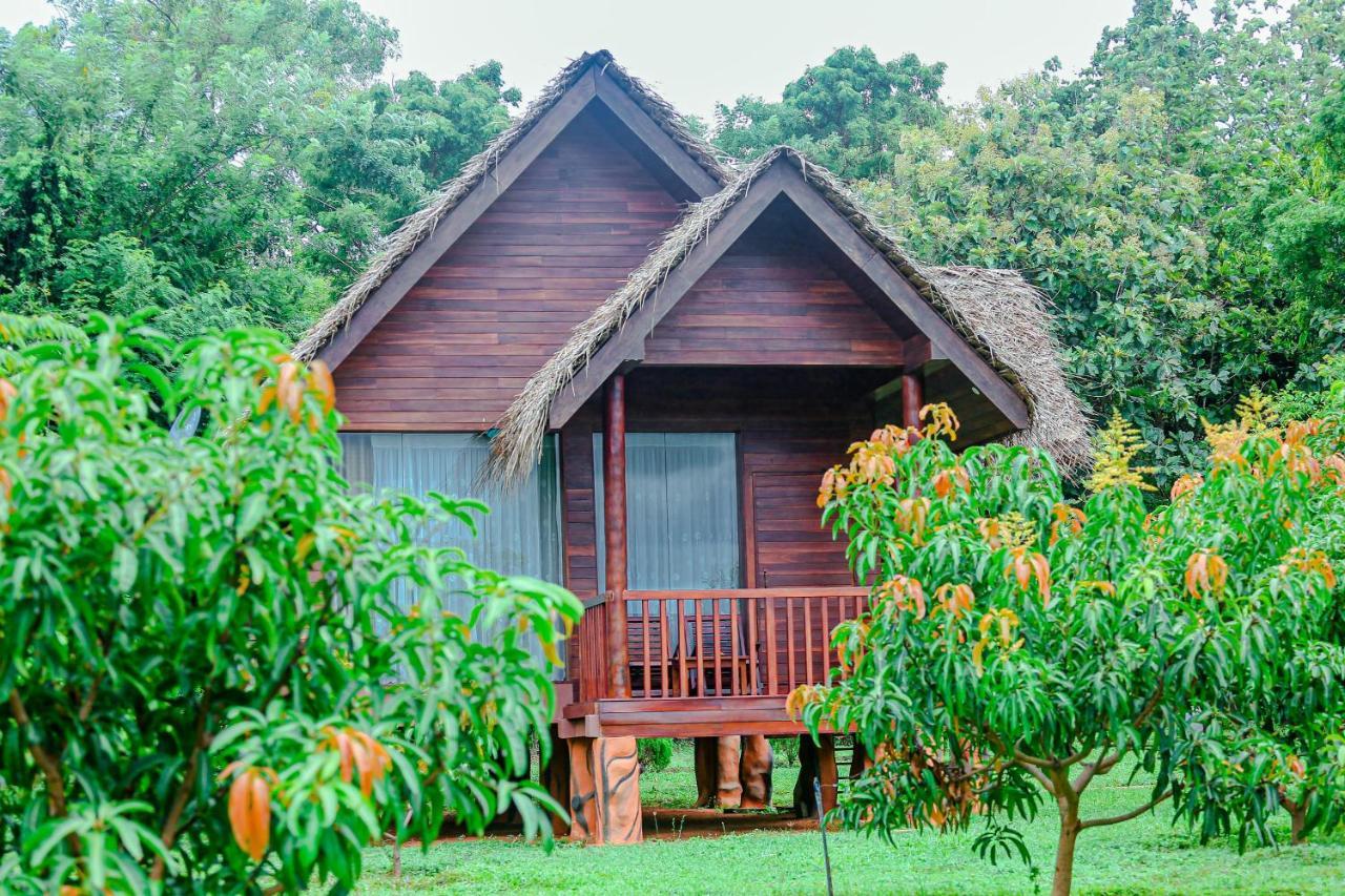 Sigiriya Water Cottage Exteriör bild