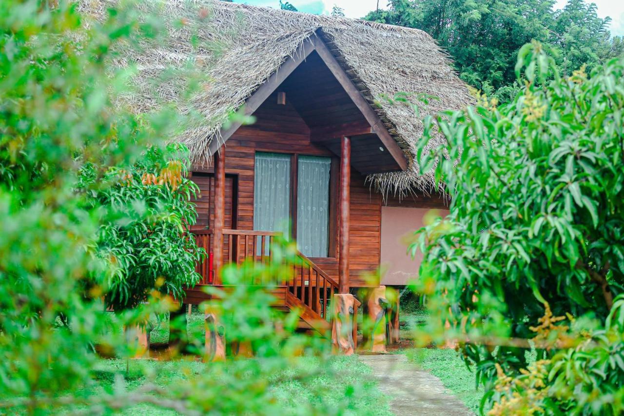 Sigiriya Water Cottage Exteriör bild